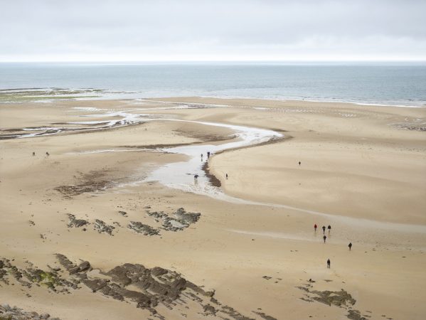 Cap de Carteret, Le Cotentin, 2021, série Impressions de Normandie © Simon Roberts courtesy galerie Sit Down